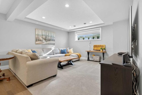 56 Cranbrook Landing Se, Calgary, AB - Indoor