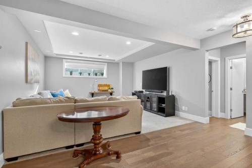 56 Cranbrook Landing Se, Calgary, AB - Indoor