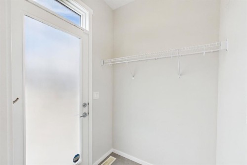 820 21 Avenue Se, Calgary, AB - Indoor Photo Showing Other Room