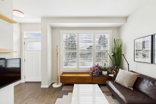 820 21 Avenue Se, Calgary, AB - Indoor