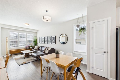 820 21 Avenue Se, Calgary, AB - Indoor