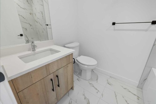 1224 20 Avenue Nw, Calgary, AB - Indoor Photo Showing Bathroom