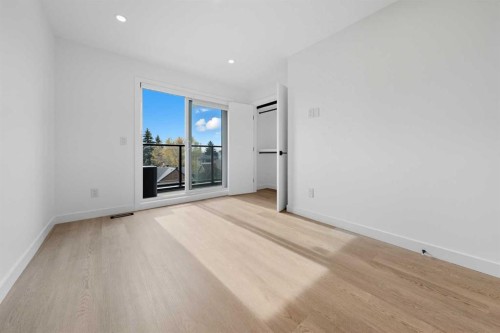 1224 20 Avenue Nw, Calgary, AB - Indoor Photo Showing Other Room