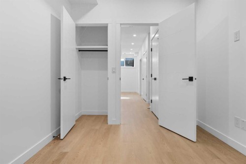 1224 20 Avenue Nw, Calgary, AB - Indoor Photo Showing Other Room