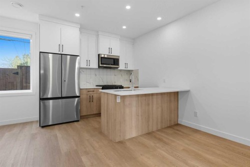 1224 20 Avenue Nw, Calgary, AB - Indoor Photo Showing Kitchen