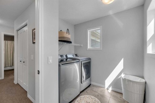 203 Bayview Circle Sw, Airdrie, AB 