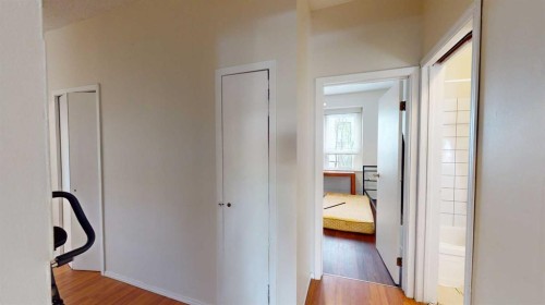 1625 23 Avenue Sw, Calgary, AB - Indoor Photo Showing Other Room