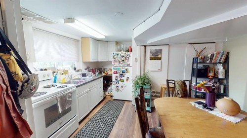 1625 23 Avenue Sw, Calgary, AB - Indoor Photo Showing Kitchen