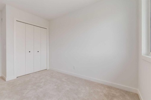 223 Sora Boulevard Se, Calgary, AB - Indoor Photo Showing Other Room