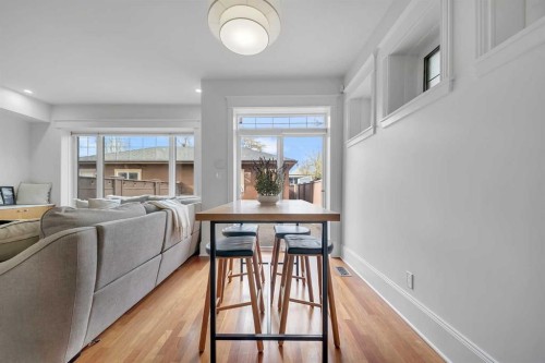 1010 19 Avenue Se, Calgary, AB - Indoor Photo Showing Other Room