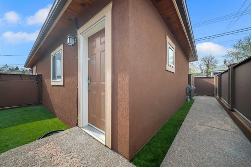 1010 19 Avenue Se, Calgary, AB - Outdoor With Exterior