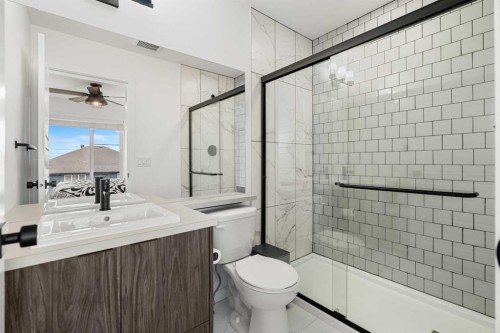 85 Walgrove Common Se, Calgary, AB - Indoor Photo Showing Bathroom