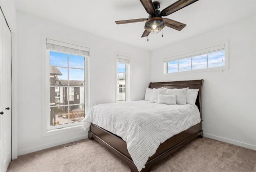 85 Walgrove Common Se, Calgary, AB - Indoor Photo Showing Bedroom