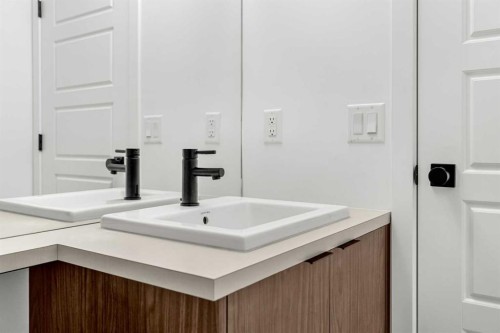 85 Walgrove Common Se, Calgary, AB - Indoor Photo Showing Bathroom