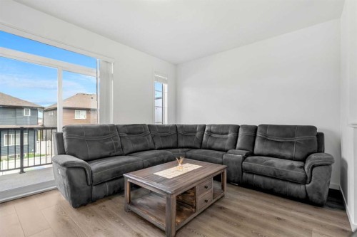 85 Walgrove Common Se, Calgary, AB - Indoor Photo Showing Living Room