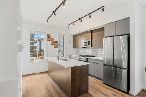 85 Walgrove Common Se, Calgary, AB - Indoor Photo Showing Kitchen With Stainless Steel Kitchen With Upgraded Kitchen
