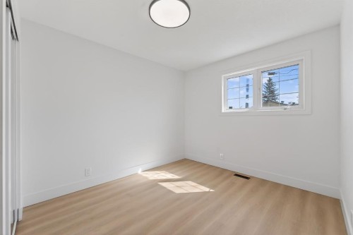 1607 Marlyn Way Ne, Calgary, AB - Indoor Photo Showing Other Room