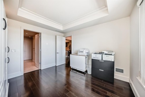 404-211 Quarry Way Se, Calgary, AB - Indoor