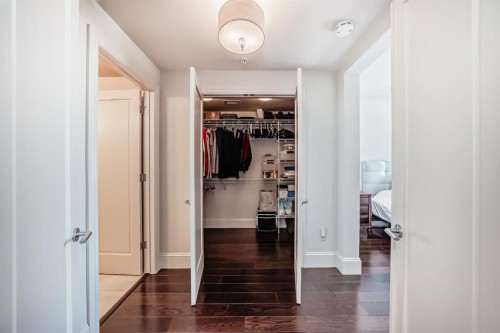 404-211 Quarry Way Se, Calgary, AB - Indoor Photo Showing Other Room