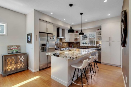 2280 Mahogany Boulevard Se, Calgary, AB - Indoor Photo Showing Kitchen With Upgraded Kitchen