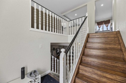 5218 Silverpark Close, Olds, AB - Indoor Photo Showing Other Room