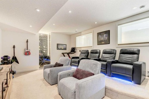 2304 4 Avenue Nw, Calgary, AB - Indoor