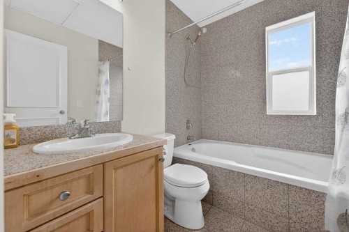 172 Cove Drive, Chestermere, AB 