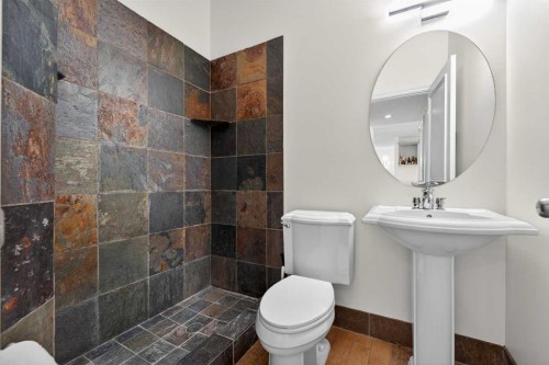 172 Cove Drive, Chestermere, AB - Indoor Photo Showing Bathroom