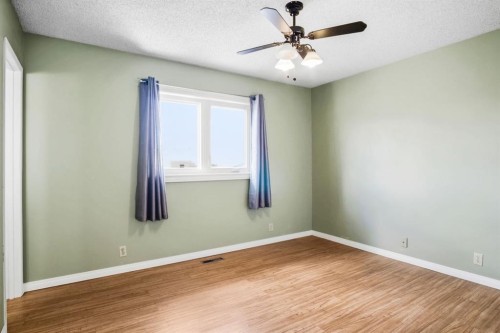 5626 57 Avenue, Olds, AB - Indoor Photo Showing Other Room