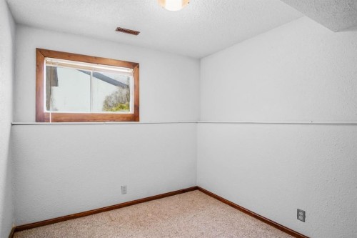 5626 57 Avenue, Olds, AB - Indoor Photo Showing Other Room