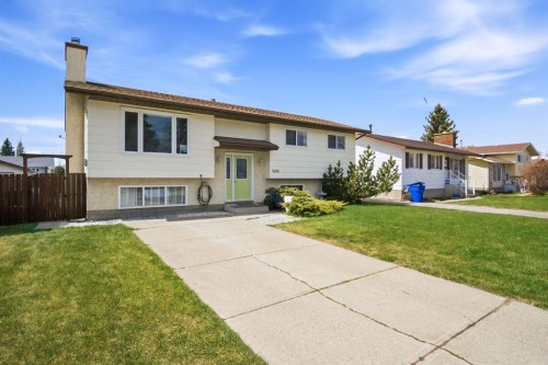 5626 57 Avenue, Olds, AB - Outdoor