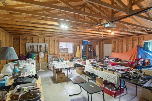 5626 57 Avenue, Olds, AB - Indoor