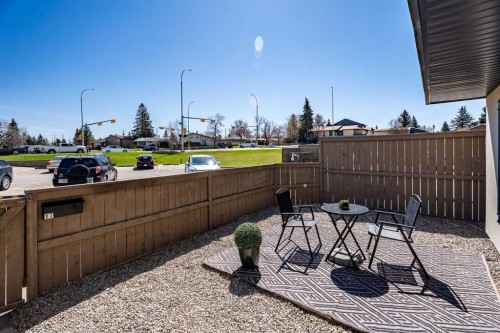 17-3809 45 Street Sw, Calgary, AB - Outdoor