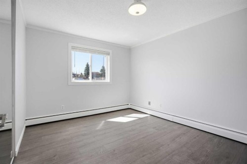 17-3809 45 Street Sw, Calgary, AB - Indoor Photo Showing Other Room