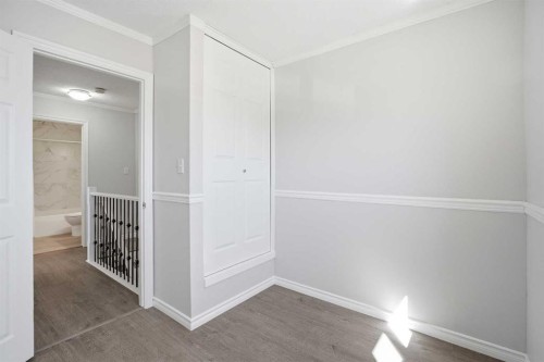 17-3809 45 Street Sw, Calgary, AB - Indoor Photo Showing Other Room