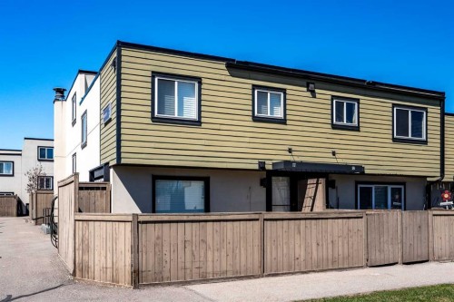 17-3809 45 Street Sw, Calgary, AB - Outdoor
