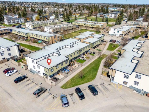 17-3809 45 Street Sw, Calgary, AB - Outdoor With View