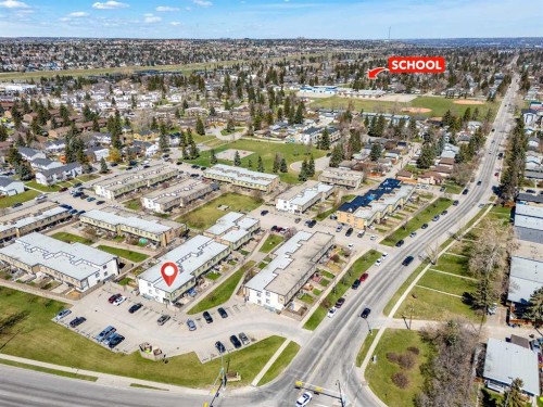 17-3809 45 Street Sw, Calgary, AB - Outdoor With View