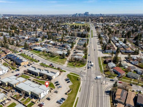 17-3809 45 Street Sw, Calgary, AB - Outdoor With View