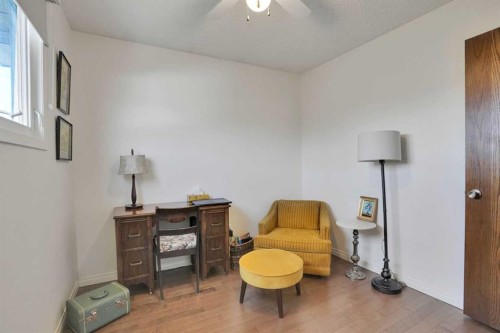 228 Dovercrest Place Se, Calgary, AB - Indoor