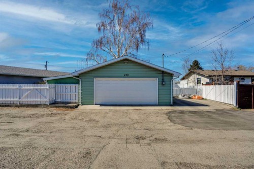 228 Dovercrest Place Se, Calgary, AB - Outdoor