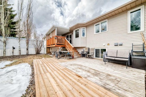 7 Sunset Crescent, Okotoks, AB - Outdoor With Deck Patio Veranda With Exterior