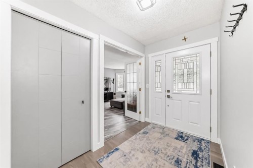 7 Sunset Crescent, Okotoks, AB - Indoor Photo Showing Other Room