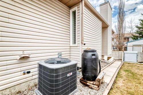 7 Sunset Crescent, Okotoks, AB - Outdoor