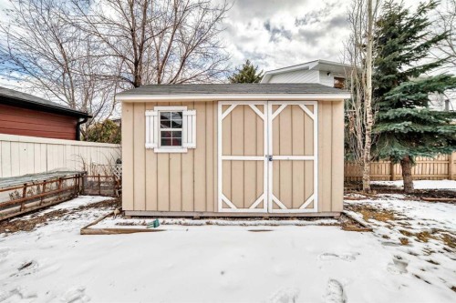 7 Sunset Crescent, Okotoks, AB - Outdoor