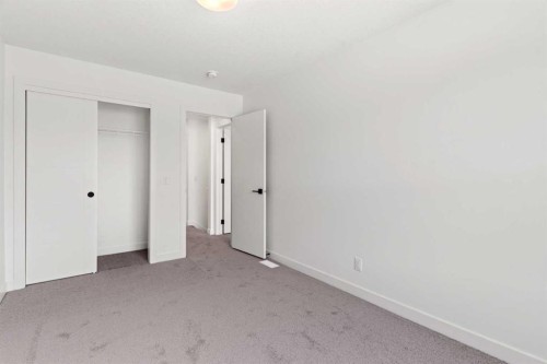134-2231 81 Street Sw, Calgary, AB - Indoor Photo Showing Other Room