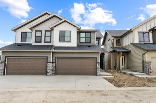 134-2231 81 Street Sw, Calgary, AB - Outdoor With Facade