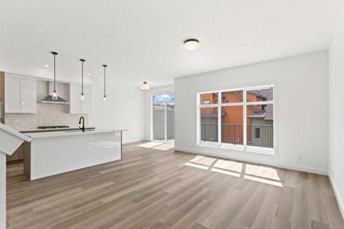 134-2231 81 Street Sw, Calgary, AB - Indoor Photo Showing Kitchen With Upgraded Kitchen