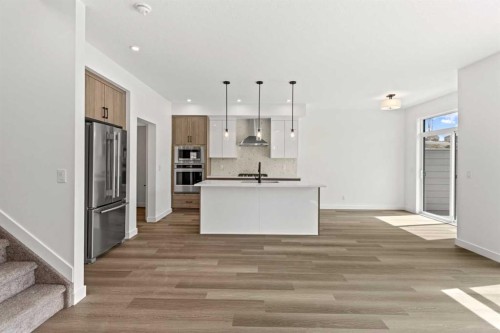 134-2231 81 Street Sw, Calgary, AB - Indoor Photo Showing Kitchen With Upgraded Kitchen