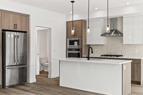 134-2231 81 Street Sw, Calgary, AB - Indoor Photo Showing Kitchen With Upgraded Kitchen